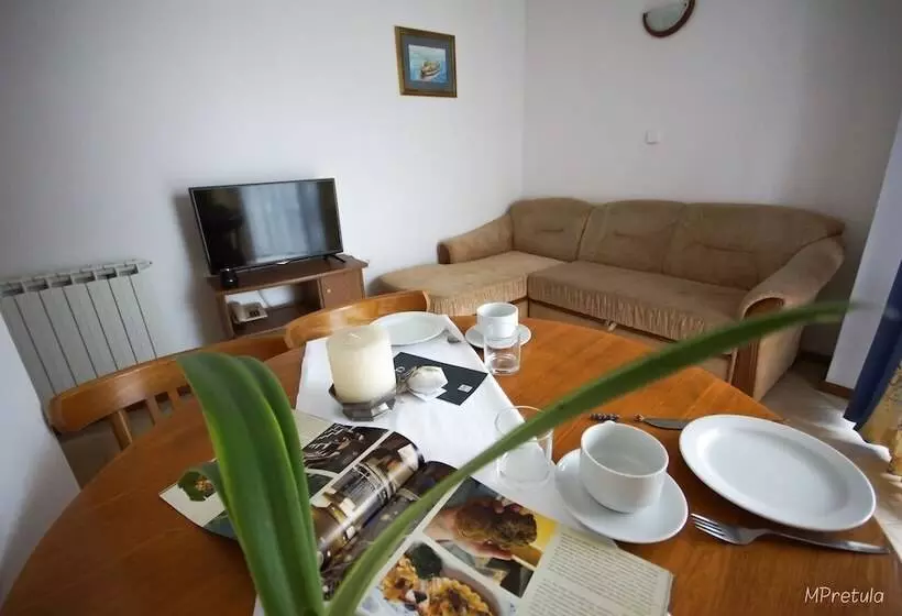 Fotos del hotel Apartments And Rooms Degra:  24