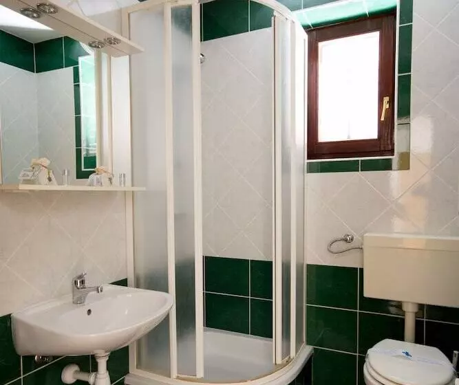 Fotos del hotel Apartments And Rooms Degra:  16