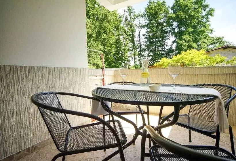 Fotos del hotel Apartments And Rooms Degra:  12