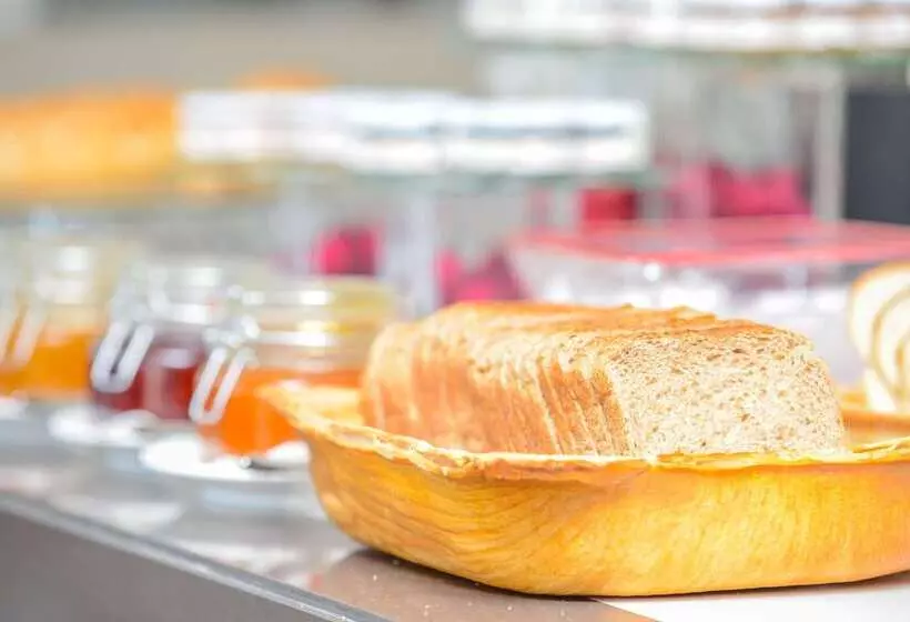 Fotos del hotel Golden Tulip Dammam Corniche:  15