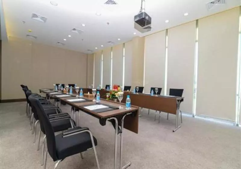 Fotos del hotel Golden Tulip Dammam Corniche:  19