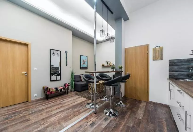 Fotos del hotel 7seasons Central Suites:  2