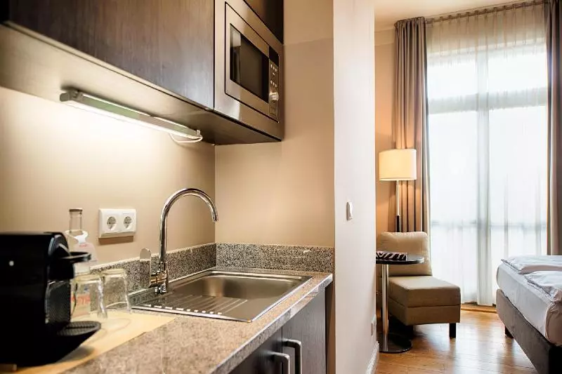 Fotos del hotel Mondrian Suites Berlin Am Checkpoint Charlie:  6