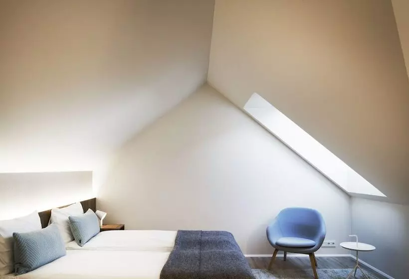 Berg By Keflavik Airport