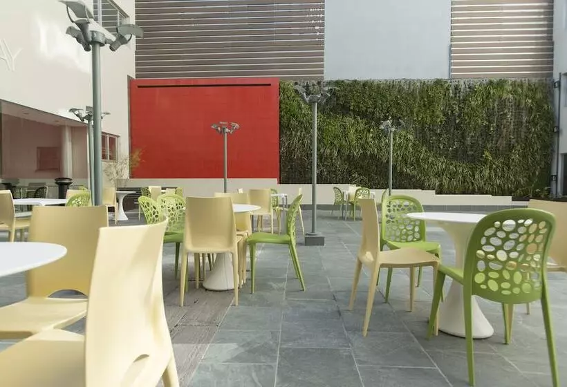 Fotos del hotel Regency Way Montevideo:  9