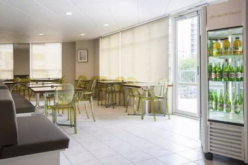 Fotos del hotel Ascotia Off Queen:  6