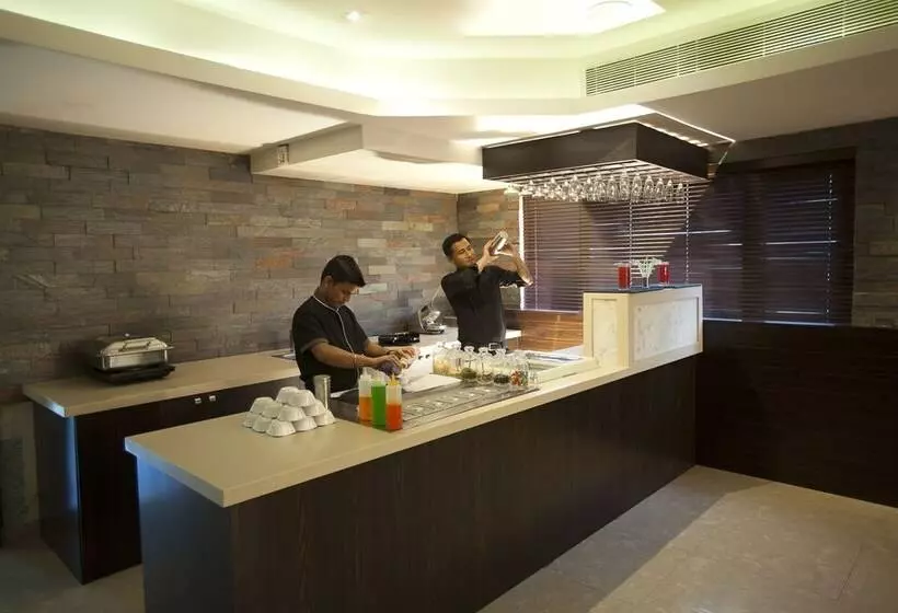 Fotos del hotel The Iris:  6