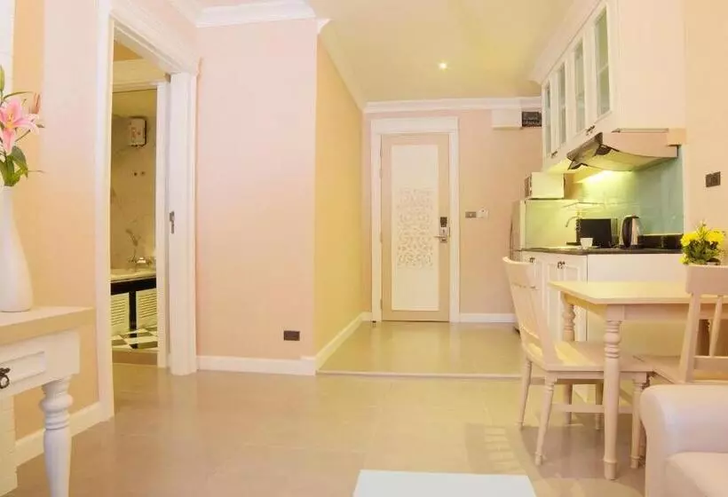 Fotos del hotel The Raya Surawong Bangkok:  3