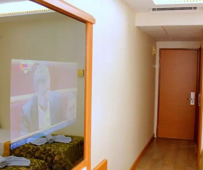 Fotos del hotel Buyuk Paris:  2