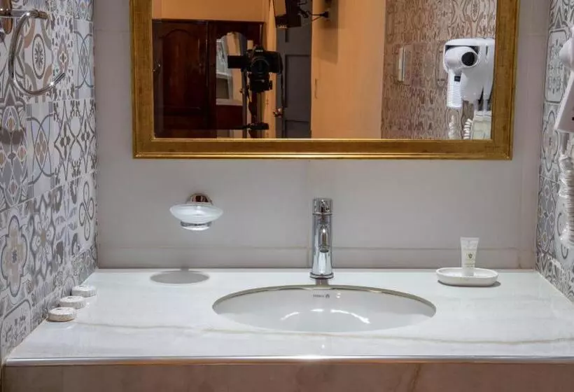 Fotos del hotel Rojas Inn By Dot Boutique:  2