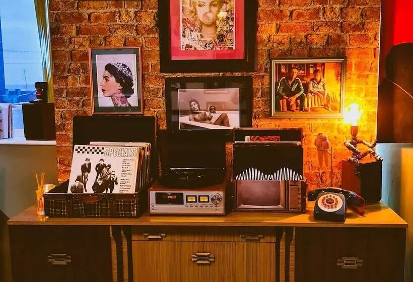 Fotos del hotel The Mercury, Blackpool  Over 21 S Only:  25