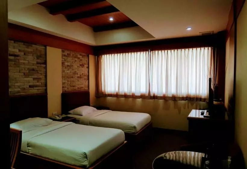 Fotos del hotel The Rich:  19