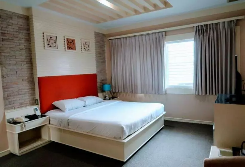 Fotos del hotel The Rich:  9