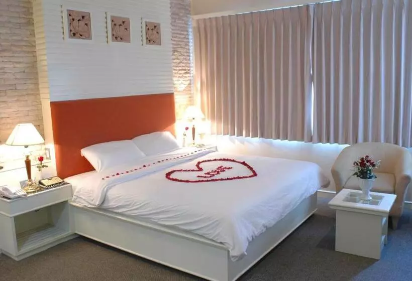 Fotos del hotel The Rich:  24