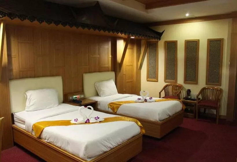 Fotos del hotel The Rich:  25