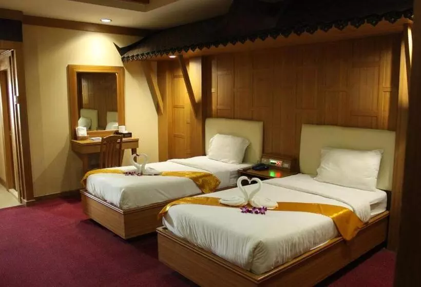 Fotos del hotel The Rich:  14