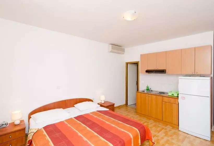 Fotos del hotel Kusalo Apartments:  16