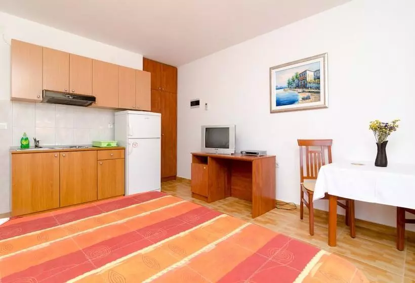 Fotos del hotel Kusalo Apartments:  15