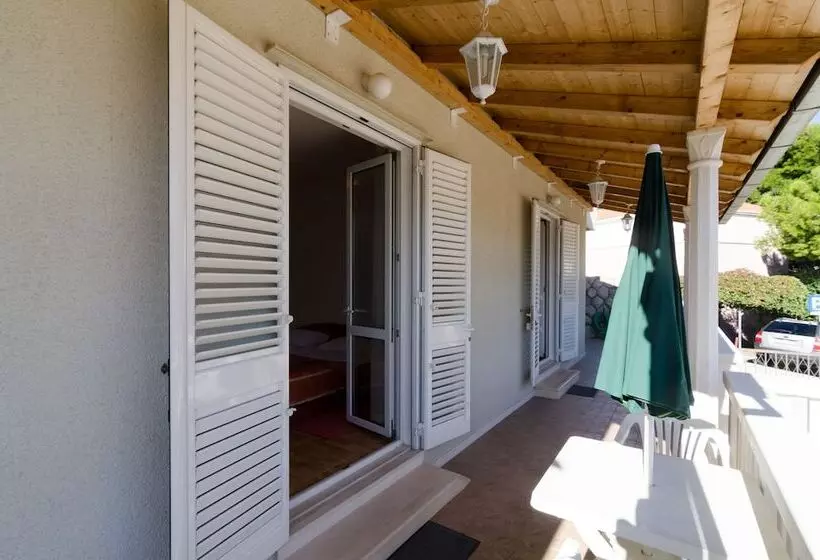 Fotos del hotel Kusalo Apartments:  14