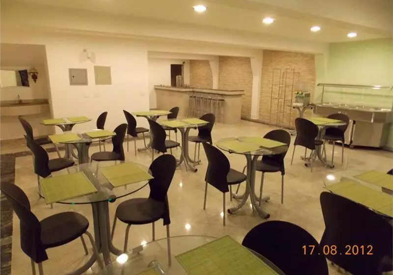 Fotos del hotel Residencial Pantanal Santa Cruz:  17