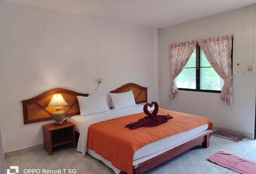 Fotos del hotel D.r. Lanta Bay Resort:  6