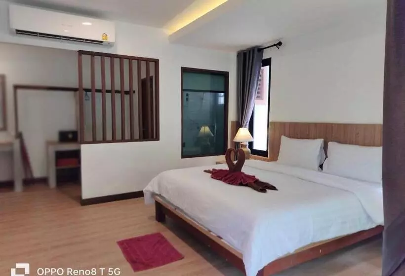 Fotos del hotel D.r. Lanta Bay Resort:  9