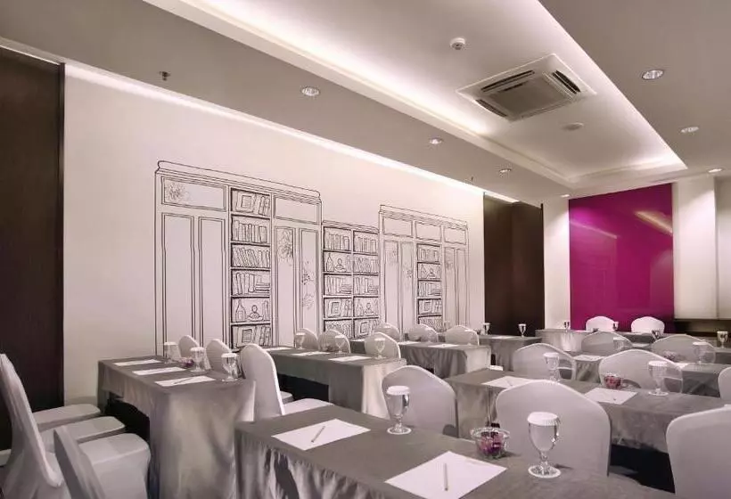 Fotos del hotel Fave Melawai:  3