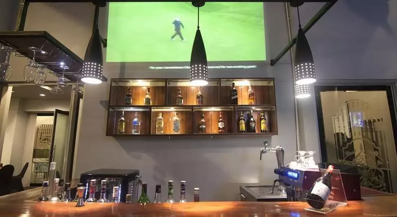 Fotos del hotel Grand Darmo Suite By Amithya:  5