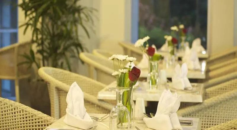 Fotos del hotel Grand Darmo Suite By Amithya:  11