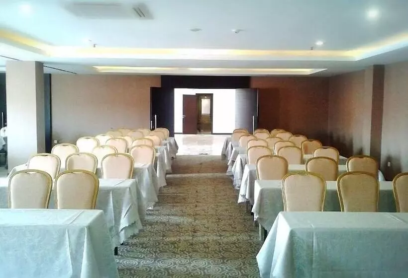 Fotos del hotel Serela Waringin By Kagum S:  13