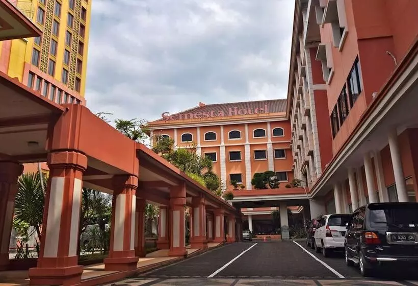 Fotos del hotel Phi Semesta:  7