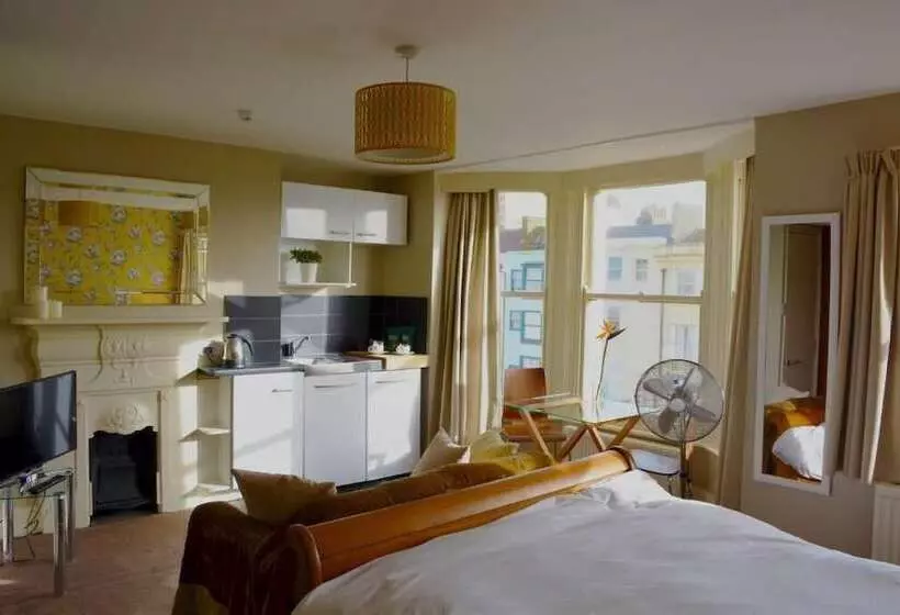 Fotos del hotel Amherst Apartments Brighton:  22