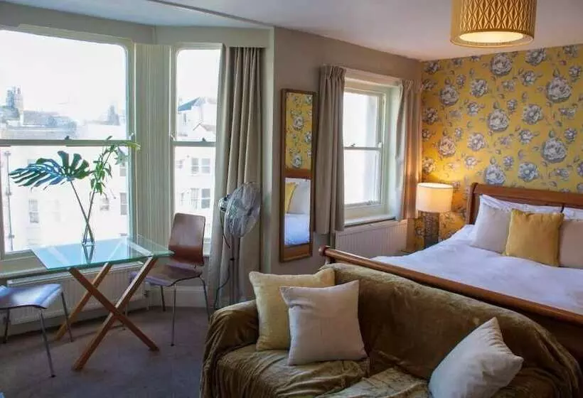 Amherst Apartments Brighton