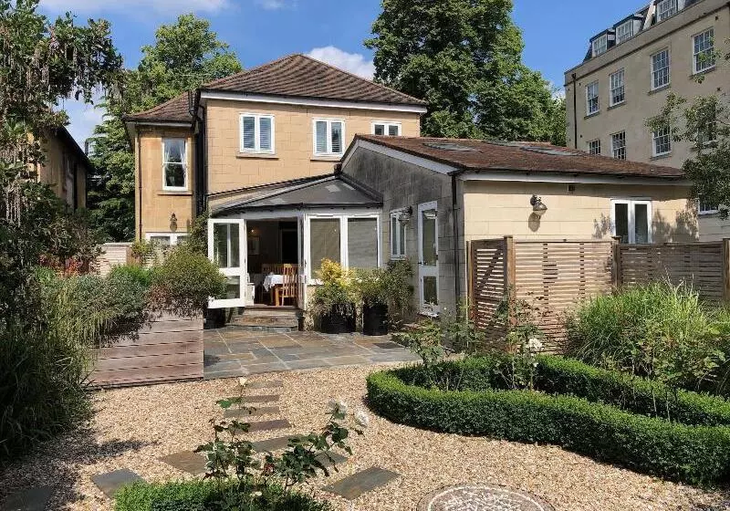 Fotos del hotel Chestnuts House:  6