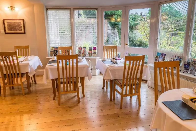 Fotos del hotel Chestnuts House:  16