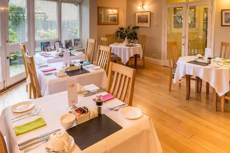 Fotos del hotel Chestnuts House:  3