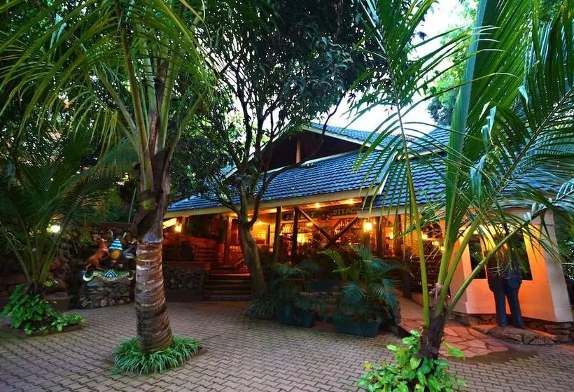 Fotos del hotel Forest Cottages:  19