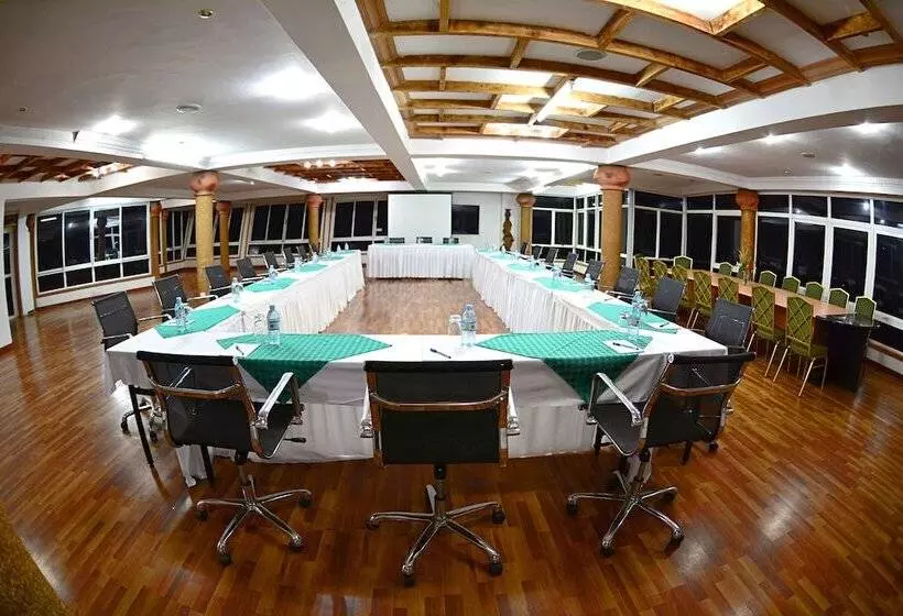 Fotos del hotel Forest Cottages:  7