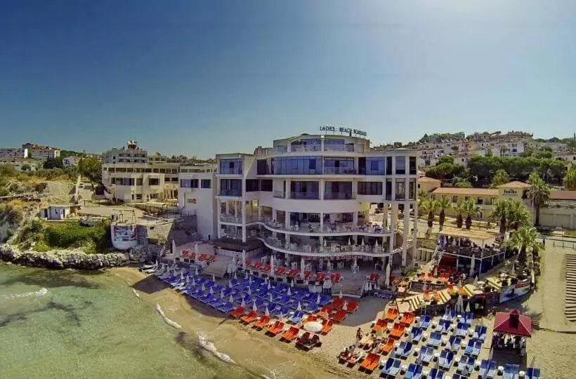 Fotos del hotel Ladies Beach Residence Family Suites:  10