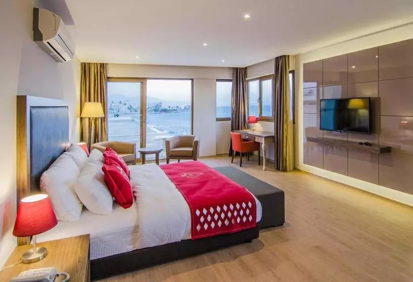 Fotos del hotel Ladies Beach Residence Family Suites:  20