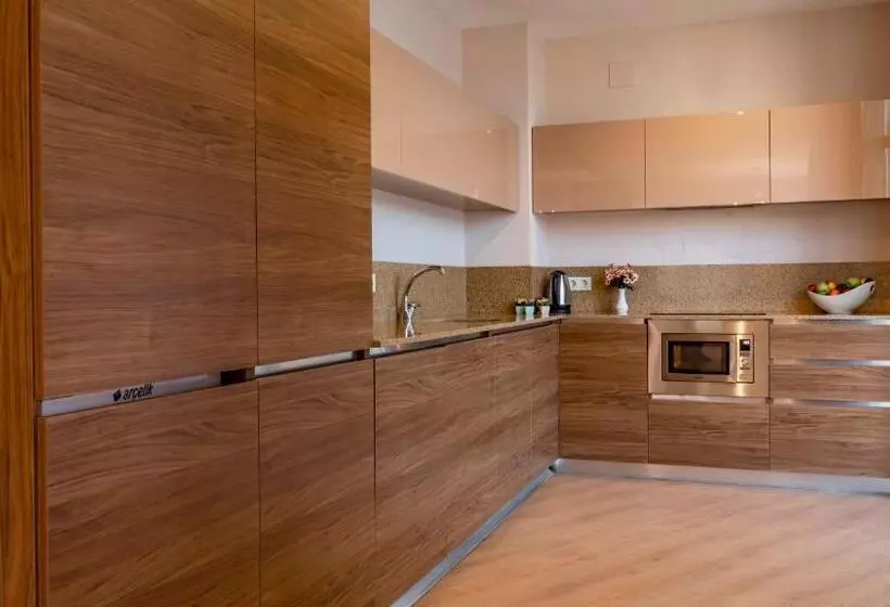 Fotos del hotel Ladies Beach Residence Family Suites:  8