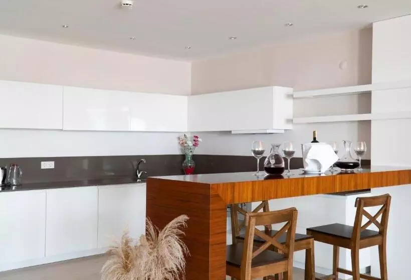 Fotos del hotel Ladies Beach Residence Family Suites:  4