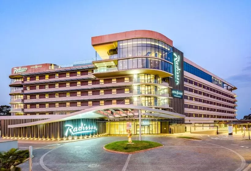 Radisson  & Convention Centre Johannesburg, O.r. Tambo
