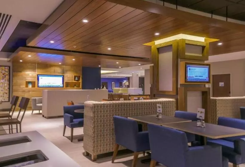 Fotos del hotel Holiday Inn Express & Suites Miami Airport East, An Ihg:  4