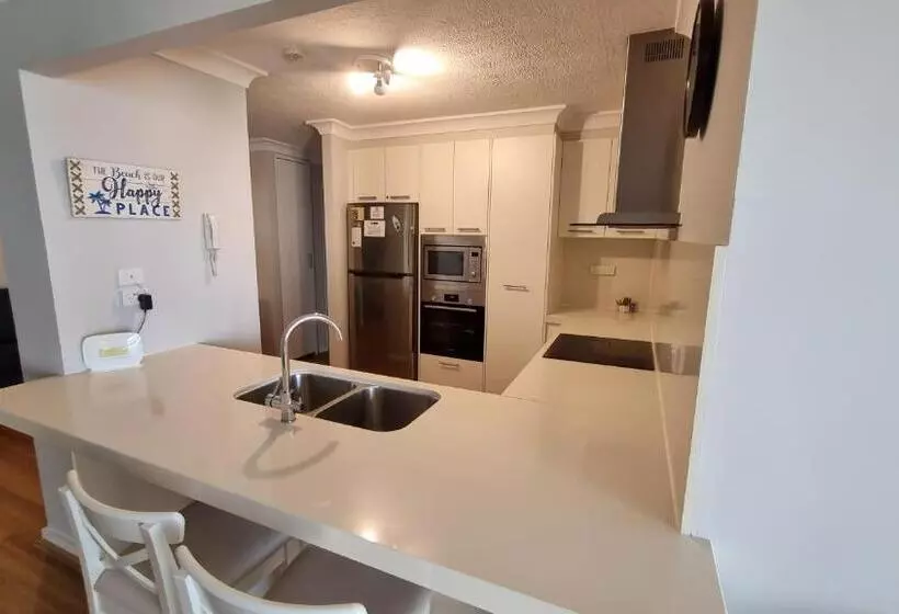 Fotos del hotel Breakers North Absolute Beachfront Apartments:  3