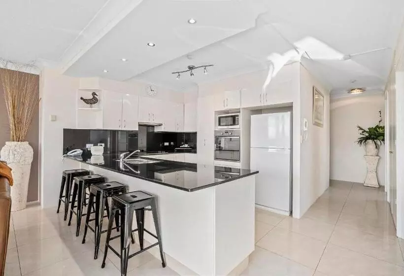 Fotos del hotel Breakers North Absolute Beachfront Apartments:  11