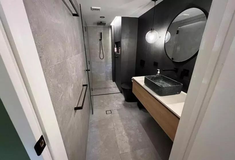 Fotos del hotel Breakers North Absolute Beachfront Apartments:  8