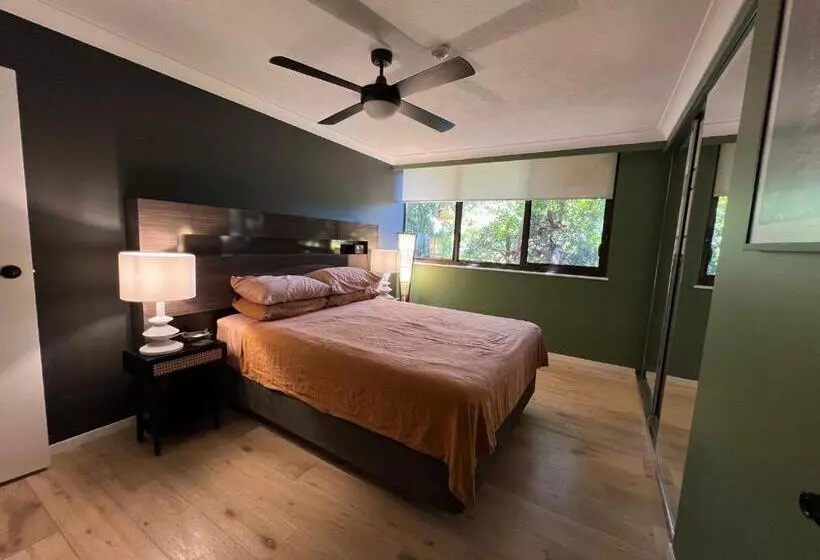 Fotos del hotel Breakers North Absolute Beachfront Apartments:  22