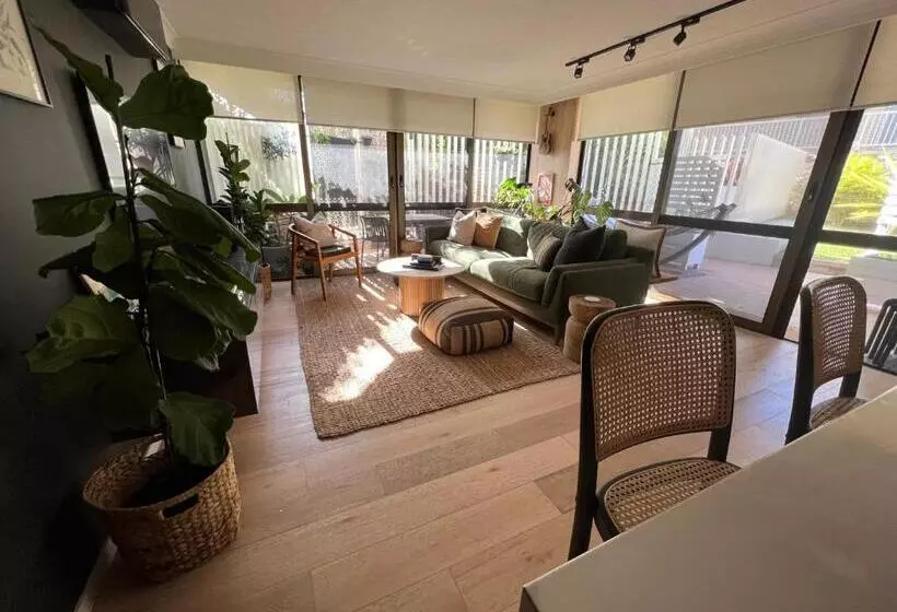 Fotos del hotel Breakers North Absolute Beachfront Apartments:  6