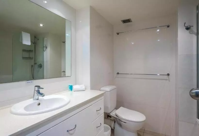 Fotos del hotel Breakers North Absolute Beachfront Apartments:  12